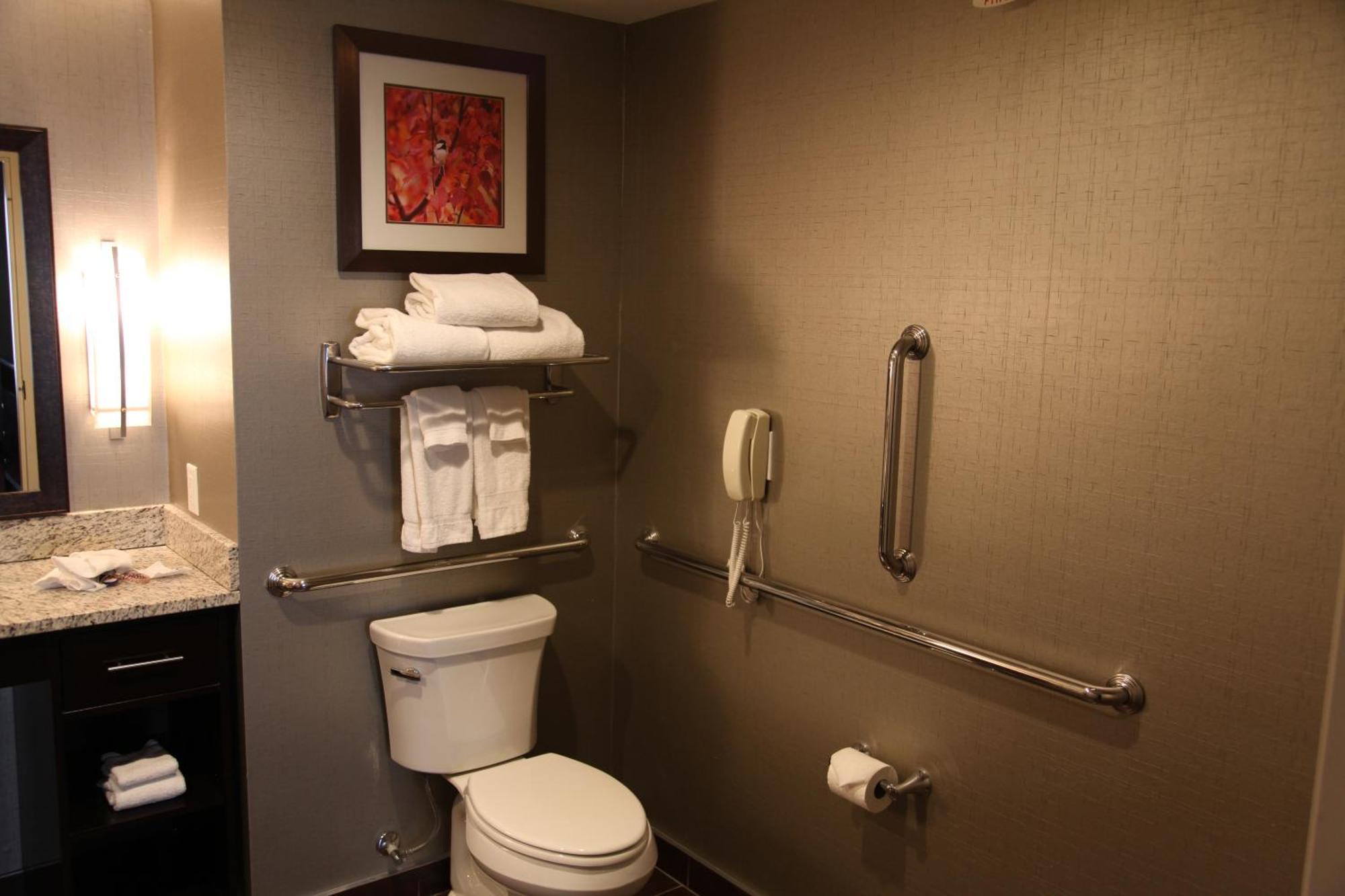 Homewood Suites Calgary Airport מראה חיצוני תמונה