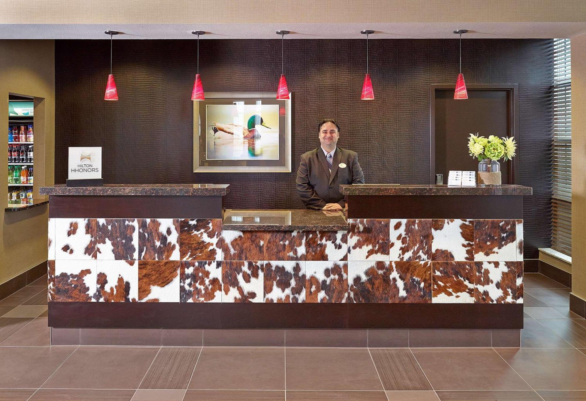 Homewood Suites Calgary Airport מראה חיצוני תמונה